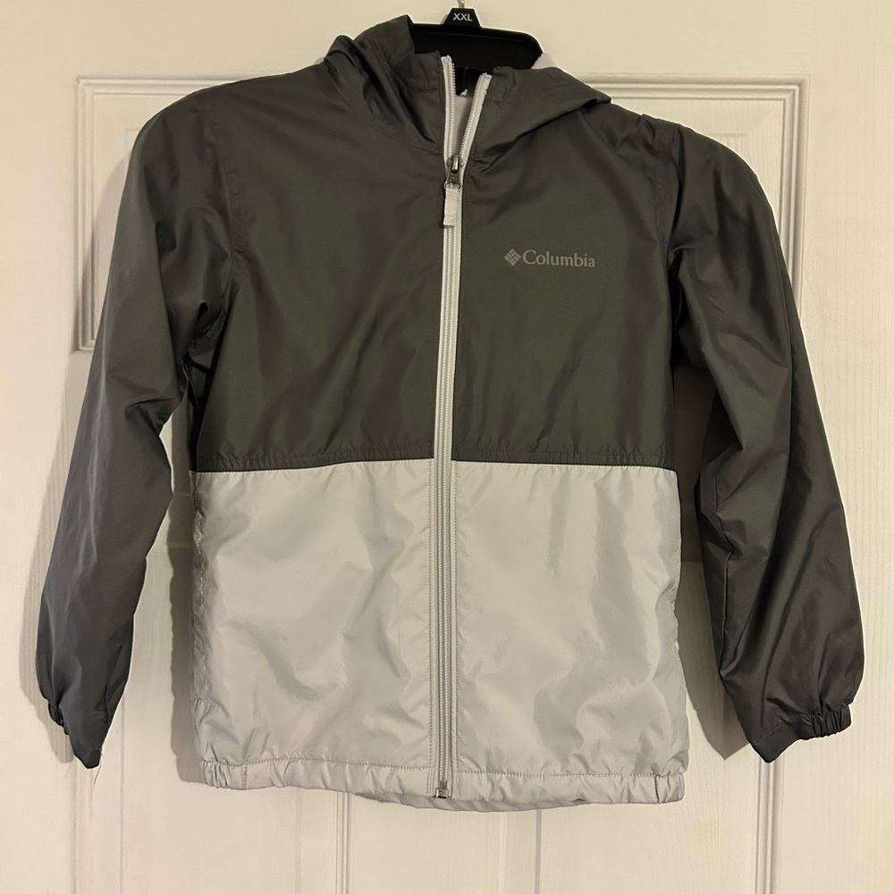 Columbia 2-toned zip up light weight jacket, with hood size 8